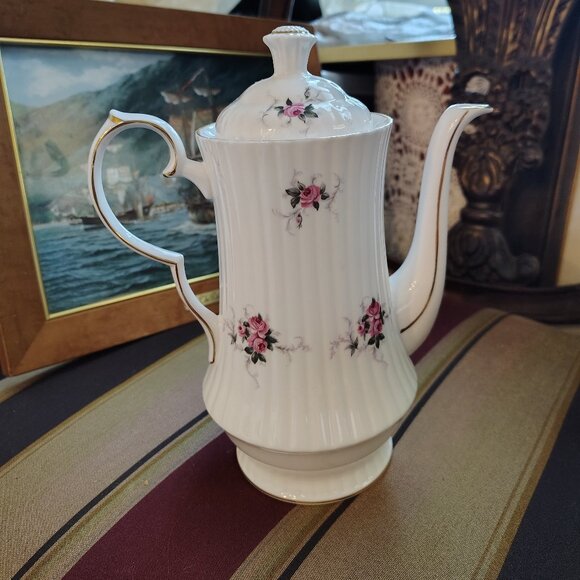 Princess House By Hammersley. Windsor Rose Fine Bone China Tea Pot - Picture 1 of 16